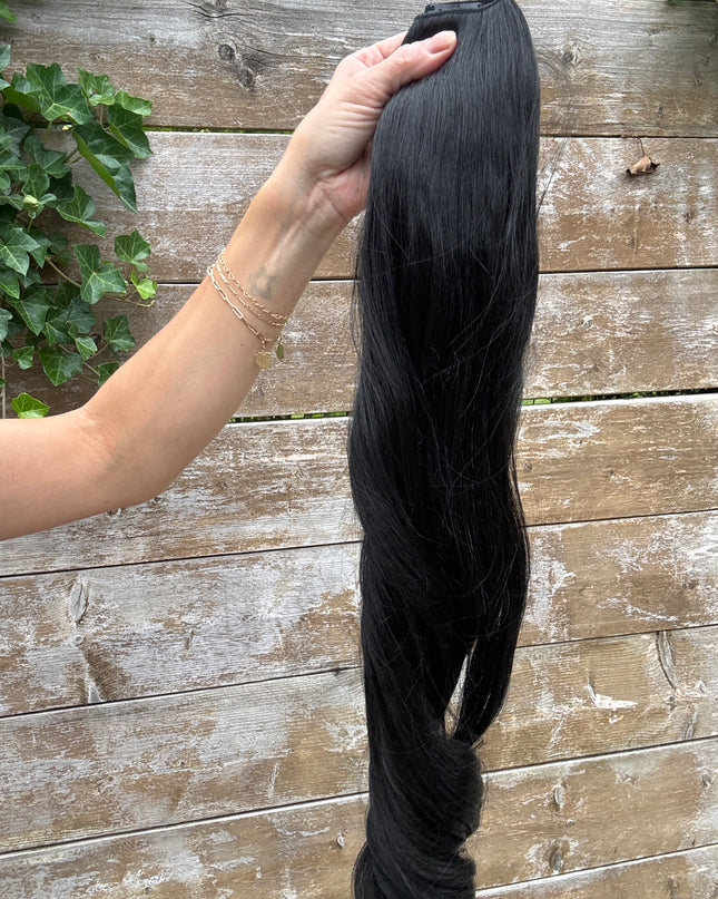 Salon exclusive loos curl clip-in extensions Black