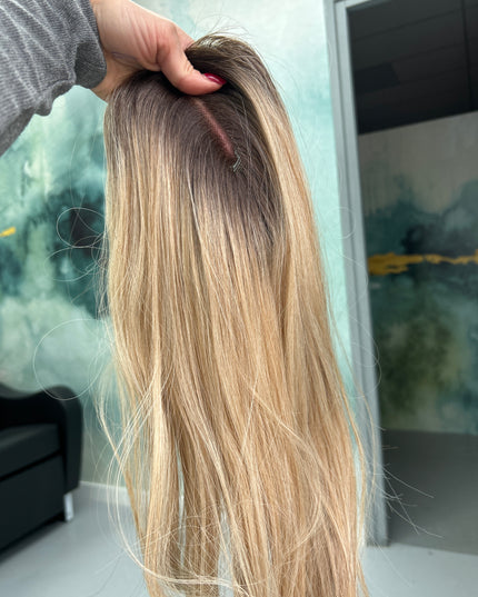 Salon exclusive fiber topper Mounia