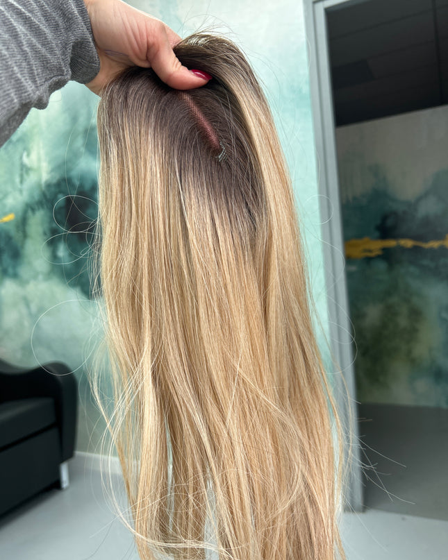 Salon exclusive fiber topper Mounia