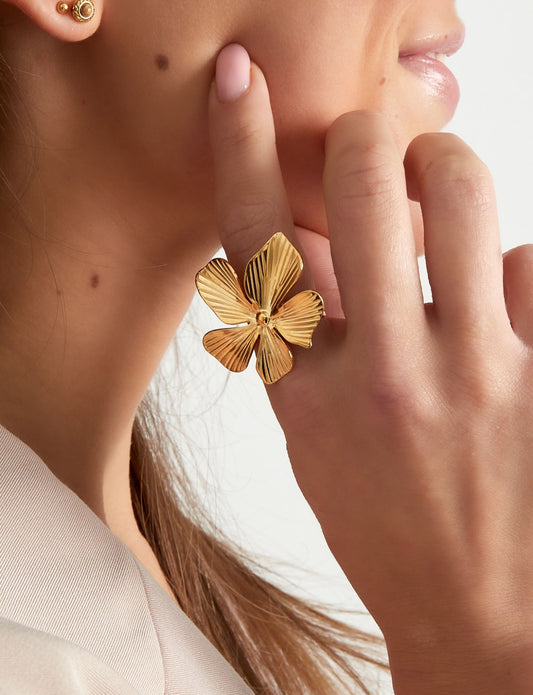 Big Flower Ring